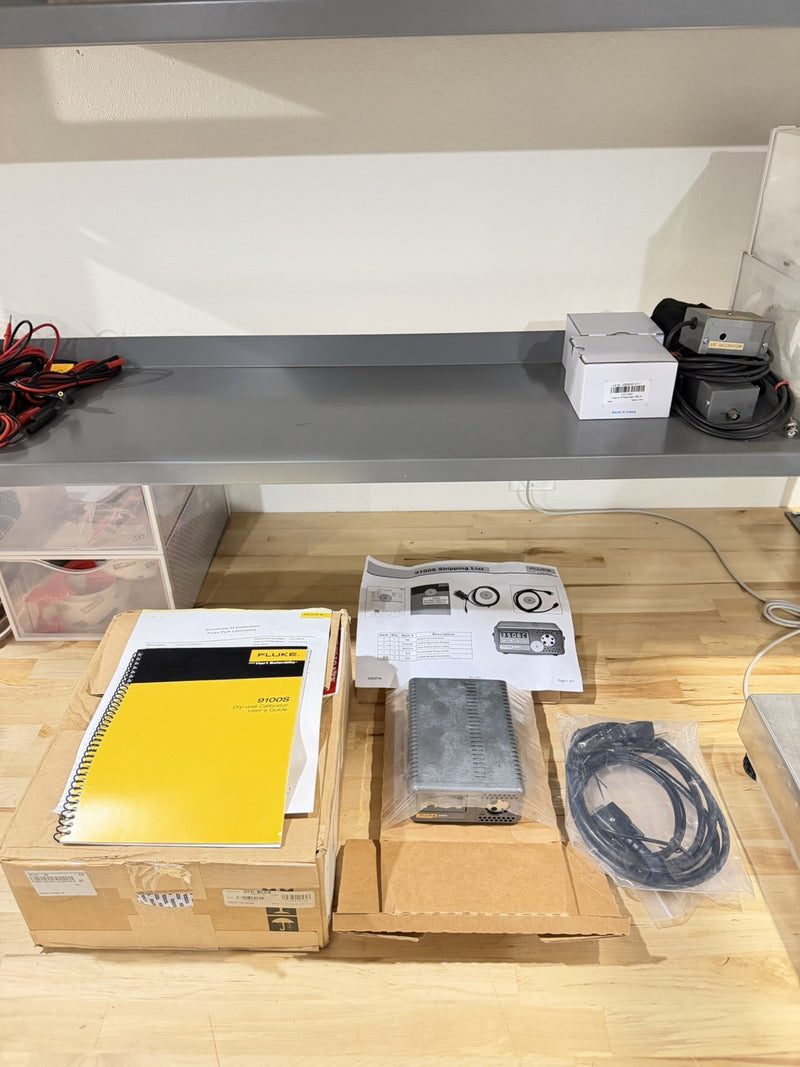FLUKE CALIBRATION 9100S DRY WELL TEMPERATURE CALIBRATOR