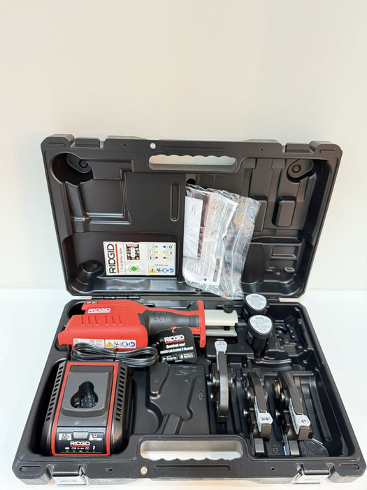 RIDGID RP 241 PRESS TOOL KIT W/ BATTERIES & CHARGER &  1/2" TO 1" PRO PRESS JAWS