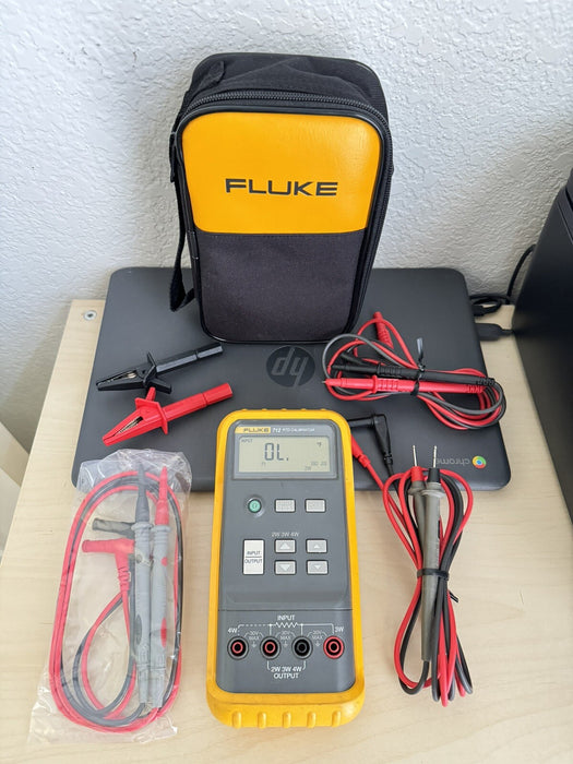 FLUKE 712 RTD PROCESS CALIBRATOR WITH ACCESSORIES & BAG TESTED