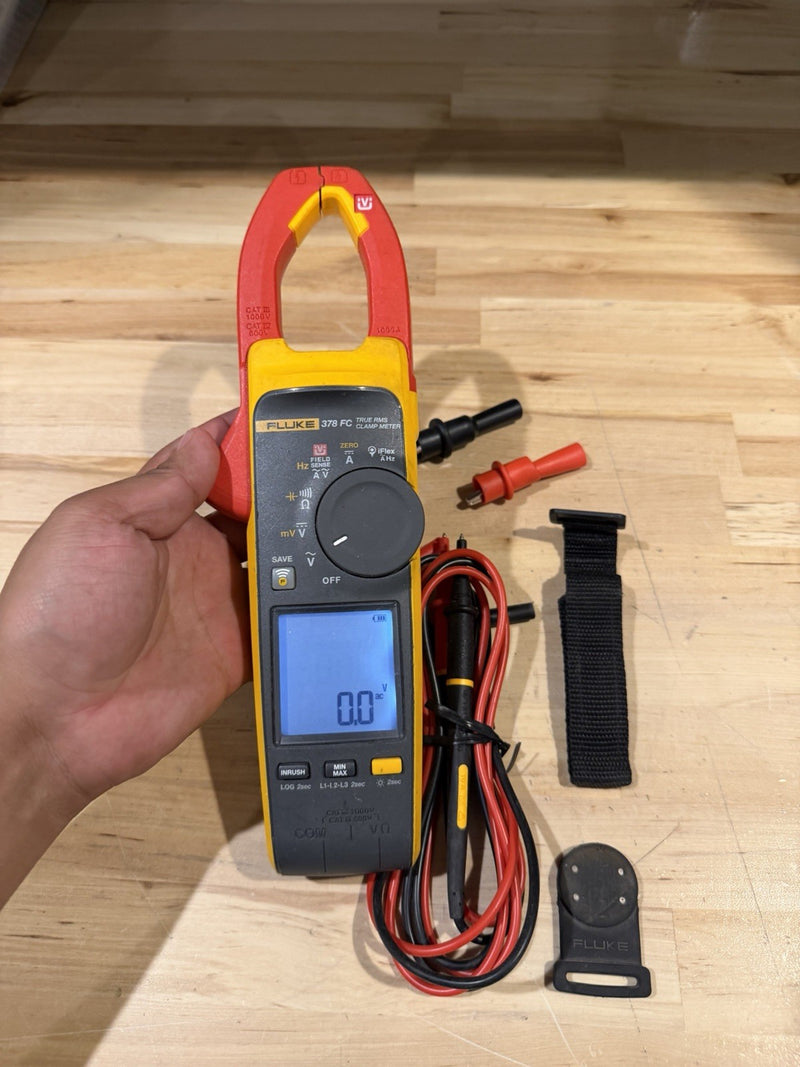 FLUKE 378 FC NON-CONTACT VOLTAGE CLAMP METER WITH LEADS