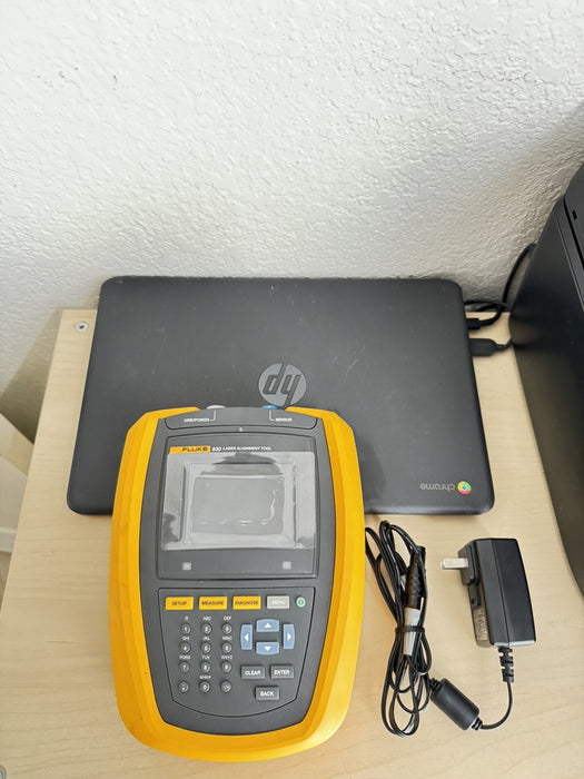 FLUKE 830 LASER ALIGNMENT TOOL /ONLY CHARGER INCLUDED