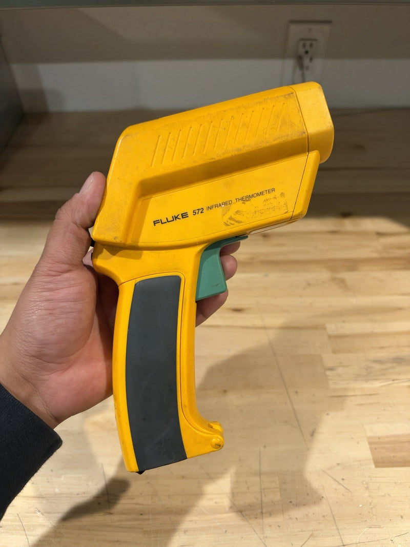 FLUKE 572 INFRARED THERMOMETER - SHIPS FAST