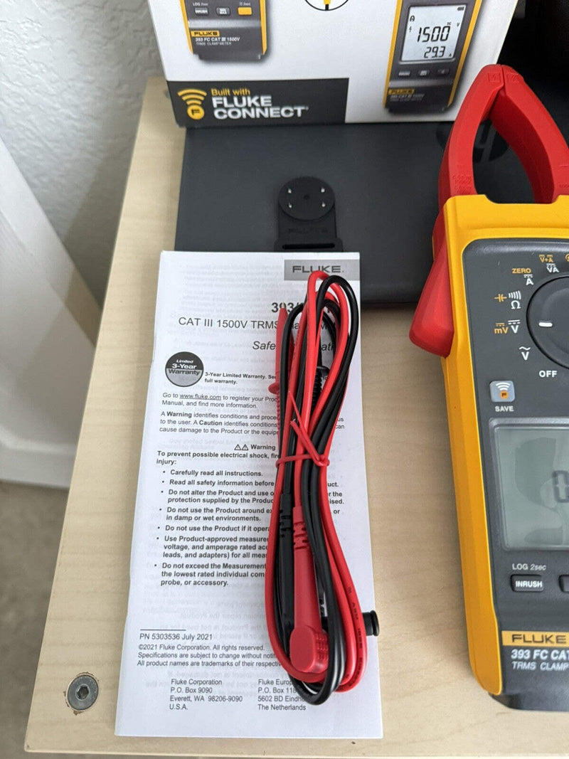 FLUKE 393 FC CAT III 1500 V TRUE-RMS CLAMP METER