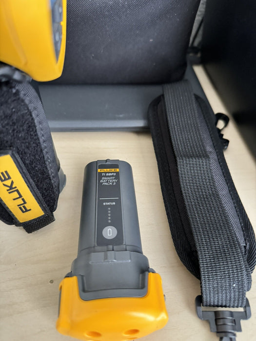 FLUKE TI401-PRO 60HZ 640 X 480 INFD THERMAL IMAGING CAMERA IR RARE