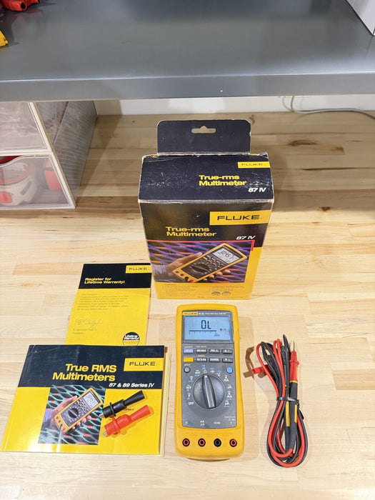 FLUKE 87 IV TRUE RMS MULTIMETER W/ LEADS & CLIPS (TESTED) SHIPS FAST