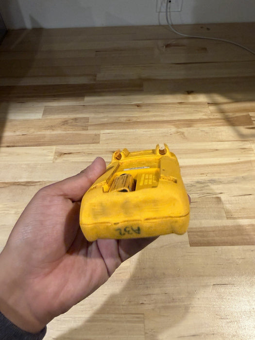 FLUKE 179 TRUE RMS MULTIMETER (PARTS ONLY) FOR PARTS DOESN’T WORK - SHIPS FAST