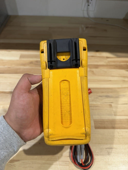 FLUKE 187 TRUE RMS MULTIMETER W/ LEADS (TESTED) SHIPS FAST
