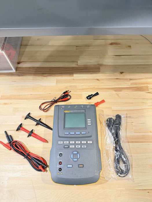 FLUKE ESA615 115V ELECTRICAL SAFETY ANALYZER TESTER WITH LEADS & CHARGER TESTED