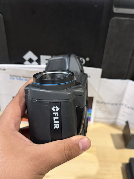 FLIR T420BX THERMAL IMAGING CAMERA WITH CHARGER & BATTERIES TESTED