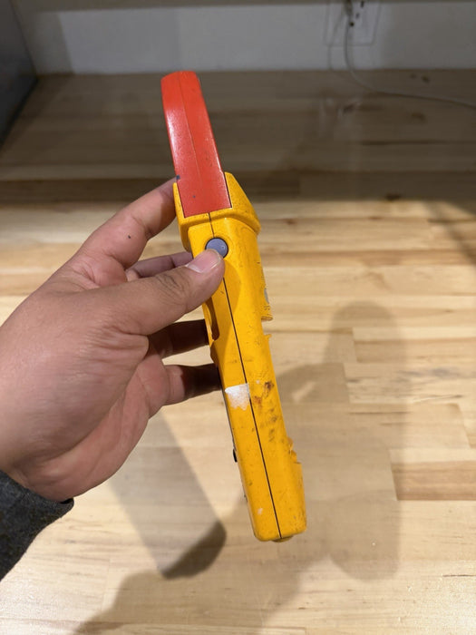 FLUKE 335 TRMS CLAMP METER (PARTS ONLY) FOR PARTS