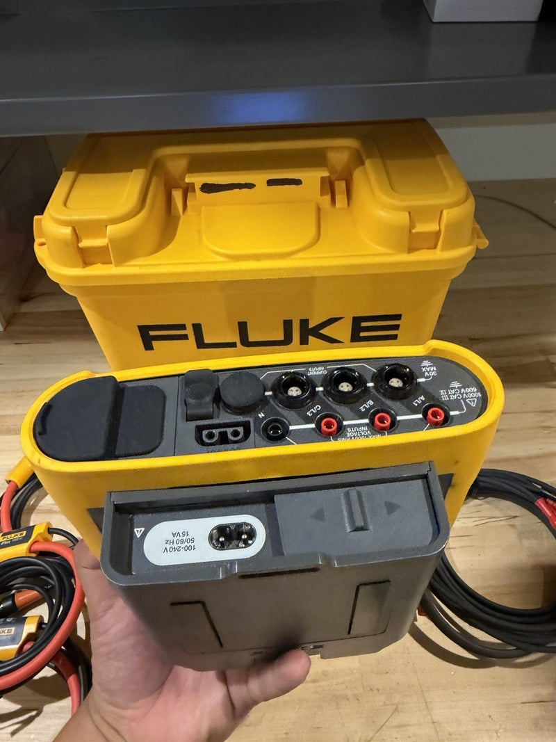 FLUKE 3540 FC 3-PHASE POWER MONITOR WITH ACCESSORIES TESTED