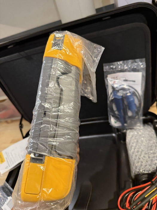 FLUKE 190-202 2CH 200MHZ 2GS/S SCOPEMETER (NEW FACTORY SEALED) TESTED SHIPS FREE