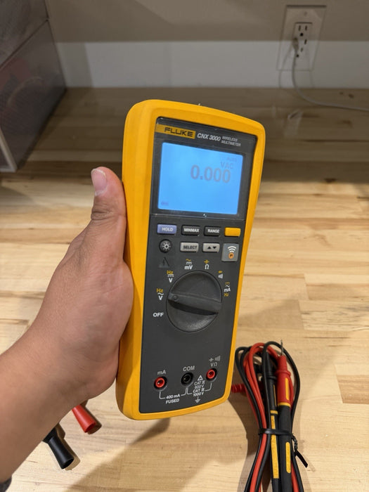 FLUKE CNX 3000 WIRELESS MULTIMETER WITH LEADS & CLIPS