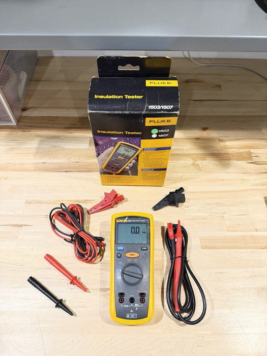FLUKE 1503 INSULATION TESTER WITH ACCESSORIES