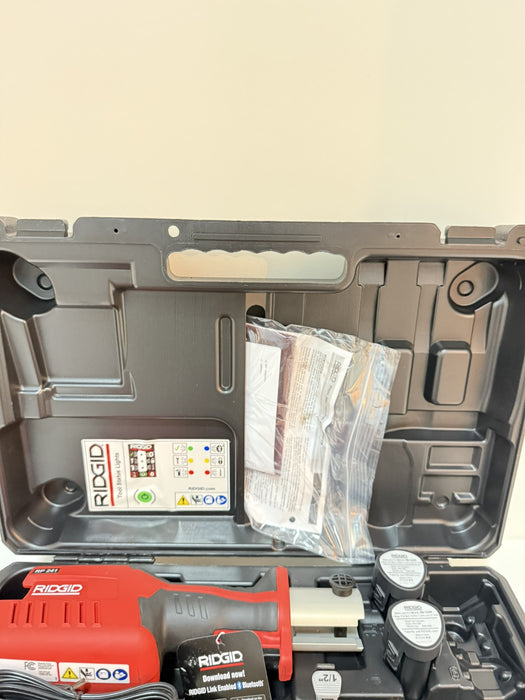 RIDGID RP 241 PRESS TOOL KIT W/ BATTERIES & CHARGER &  1/2" TO 1" PRO PRESS JAWS