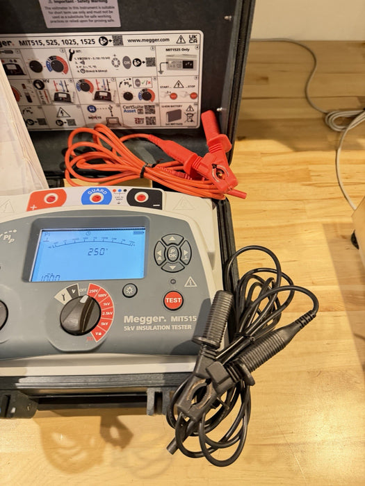 MEGGER MIT515 5KV INSULATION TESTER WITH LEADS & CHARGER TESTED