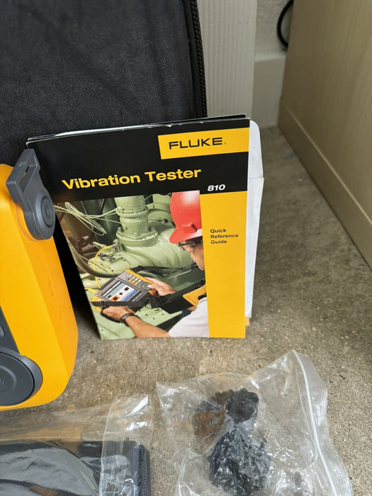 FLUKE 810 VIBRATION TESTER WITH TACHOMETER & TRIAXIAL ACCELEROMETER & CASE