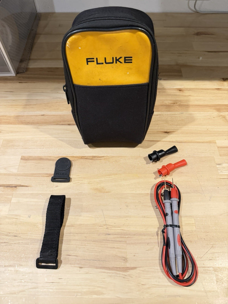 FLUKE 787 PROCESS METER WITH LEADS & BAG USED