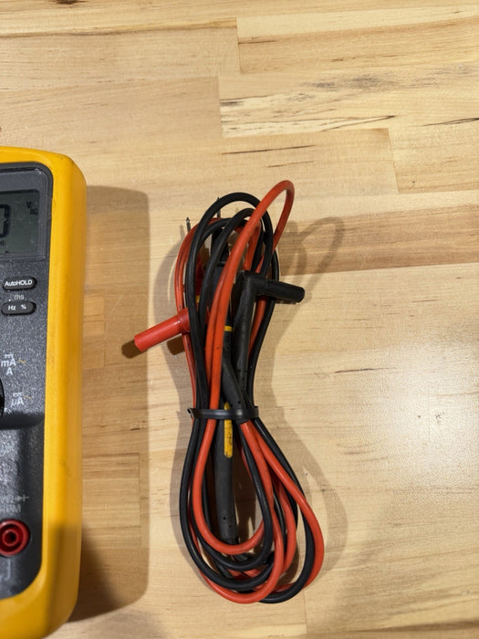 FLUKE 88V AUTOMOTIVE MULTIMETER W/ LEADS & CLIPS - SHIPS FREE (TESTED)