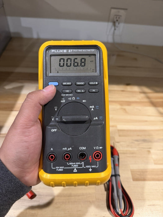 FLUKE 87 TRUE RMS MULTIMETER W/LEADS & CLIPS - SHIPS FAST