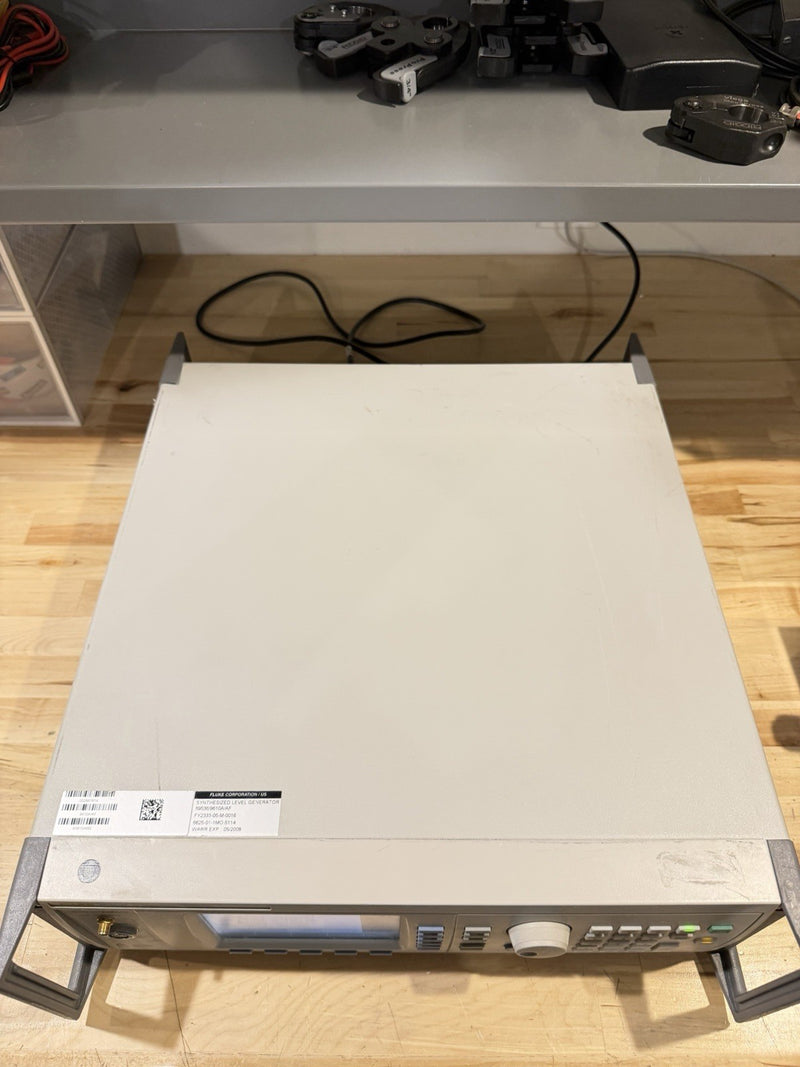 FLUKE 9610A/AF RF REFERENCE SOURCE - FREE SHIPPING (SHIPS FAST)