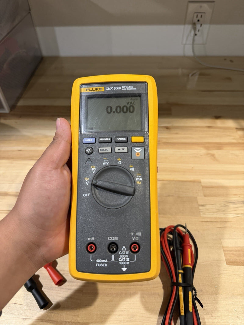 FLUKE CNX 3000 WIRELESS MULTIMETER WITH LEADS & CLIPS