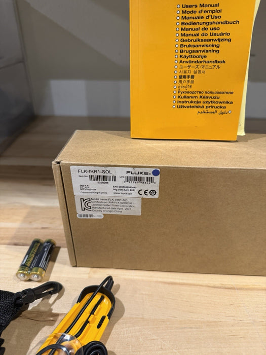 FLUKE IRR1-SOL IRRADIANCE METER KIT (NEW FACTORY SEALED) SHIPS FAST
