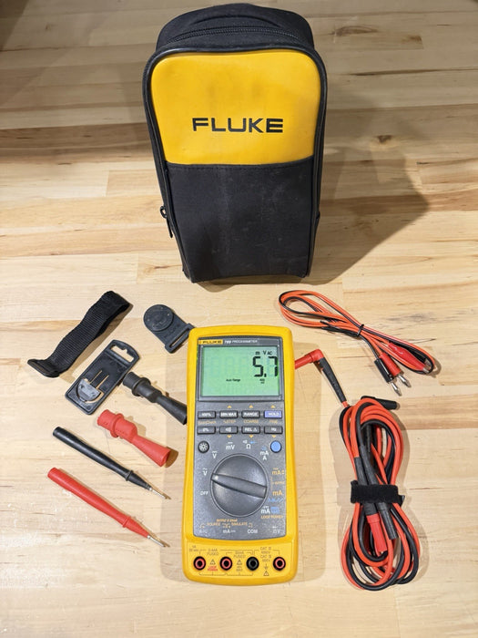 FLUKE 789 PROCESSMETER WITH LEADS & CLIPS TESTED
