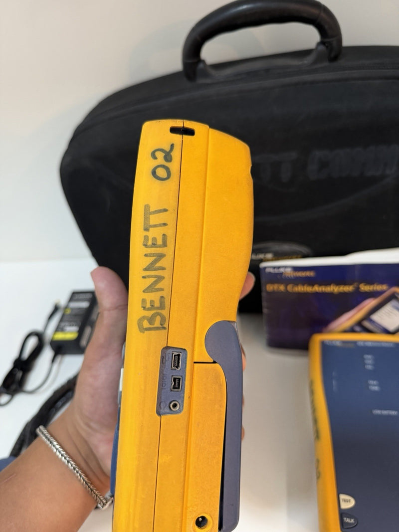 FLUKE NETWORKS DTX-1800 DTX CABLE ANALYZER KIT & PLA001 TESTED