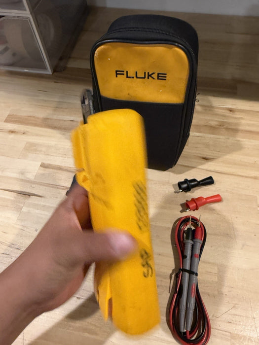 FLUKE 787 PROCESS METER W/ LEADS & BAG (EXCELLENT CONDITION)-FREE SHIPPING