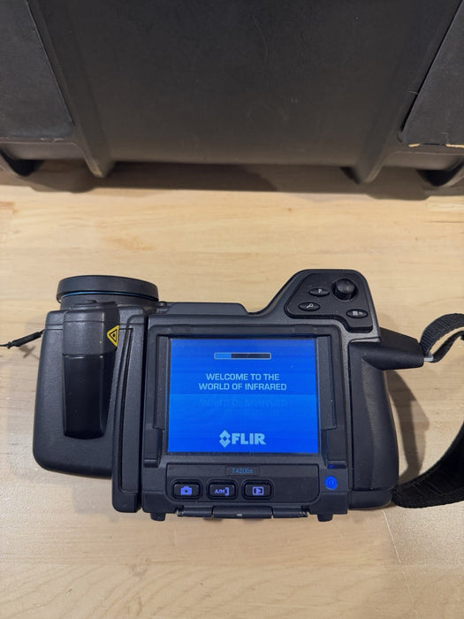 FLIR T420BX THERMAL IMAGING CAMERA WITH CHARGER & BATTERIES TESTED