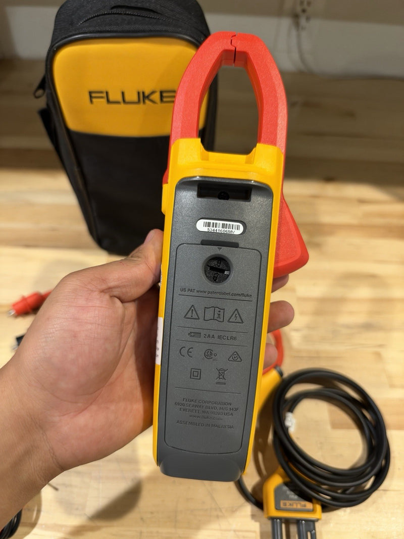 FLUKE 376FC WIRELESS TRUE RMS AC/DC CLAMP METER W/LEADS - SHIPS FAST CAL 2026