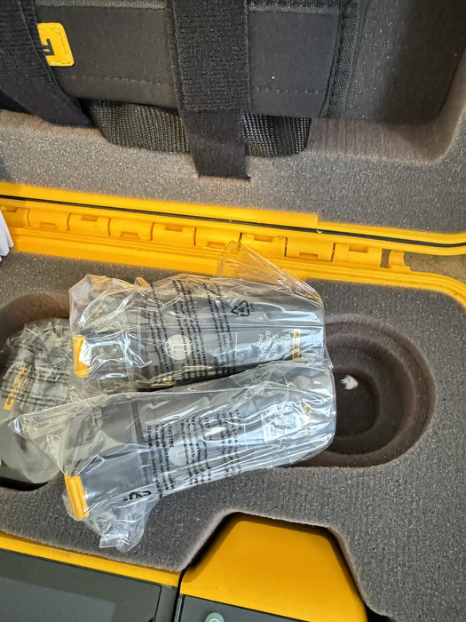FLUKE TIX560 HANDHELD THERMAL CAMERA 320X240P 60HZ -20°C TO 1200°C