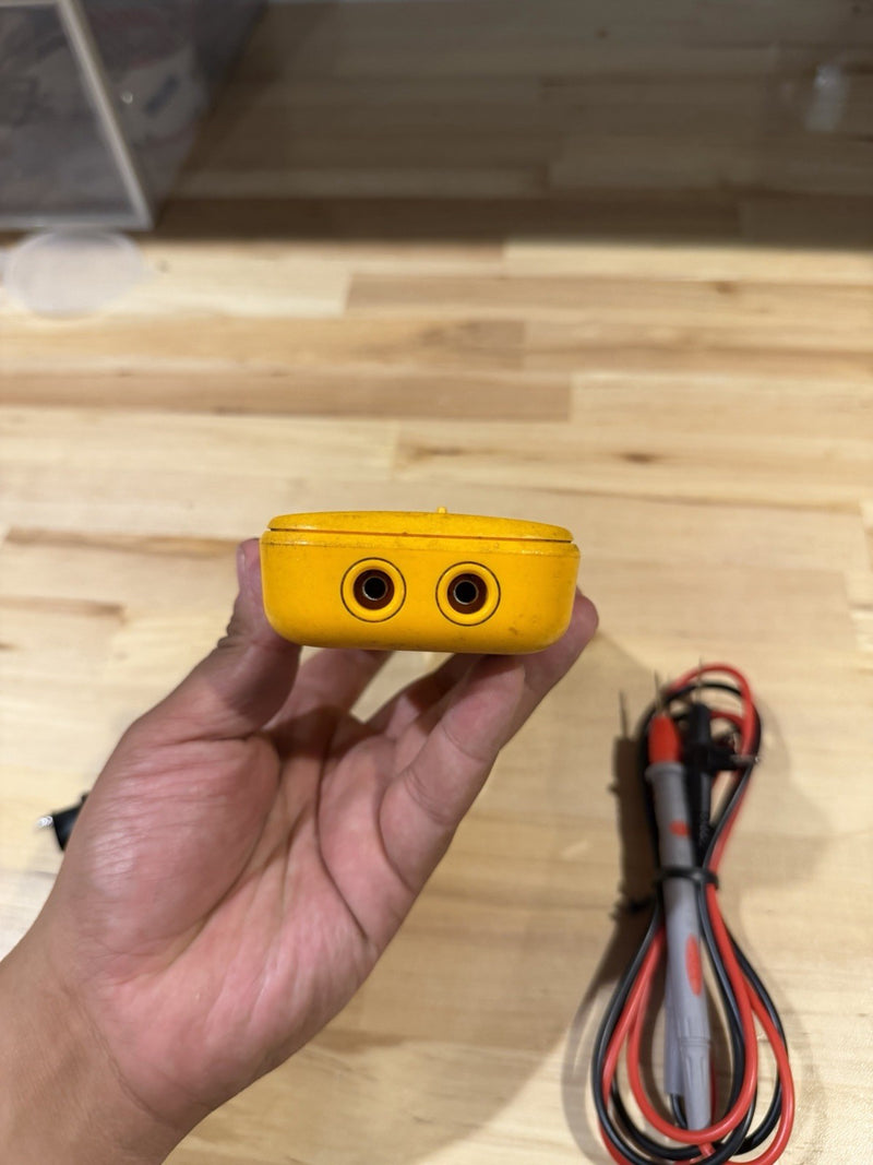 FLUKE 7-600 ELECTRICAL TESTER WITH LEADS & CLIPS TESTED
