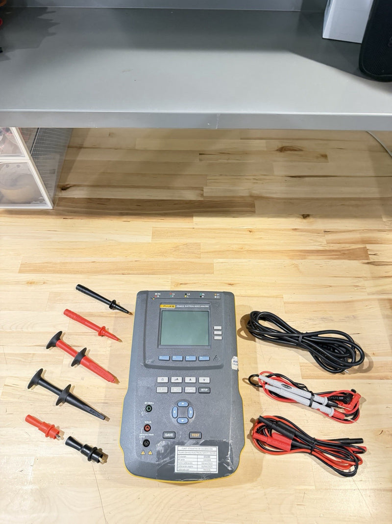 FLUKE ESA615 230V ELECTRICAL SAFETY ANALYZER TESTER WITH LEADS & CHARGER TESTED