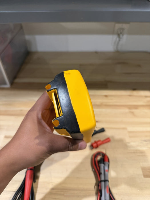 FLUKE 1503 INSULATION TESTER W/ ACCESSORIES & CLIPS - SHIPS FAST