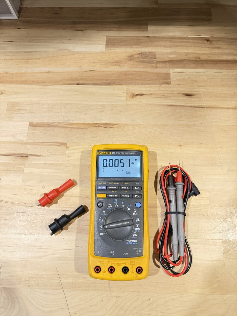 FLUKE 189 TRUE RMS MULTIMETER WITH LEADS & CLIPS TESTED