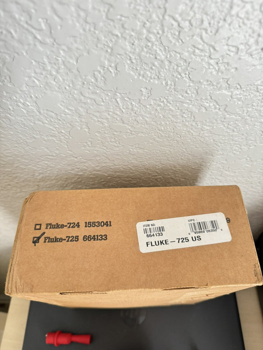 FLUKE 725 MULTIFUNCTION PROCESS CALIBRATOR WITH BOX USED