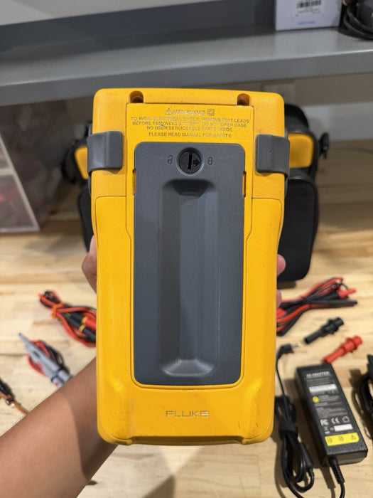 FLUKE 754 DOCUMENTING PROCESS CALIBRATOR WITH ACCESSORIES TESTED