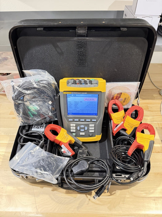 FLUKE 434 SERIES POWER QUALITY ANALYZER KIT W/ACCESSORIES - SHIPS FREE (TESTED)