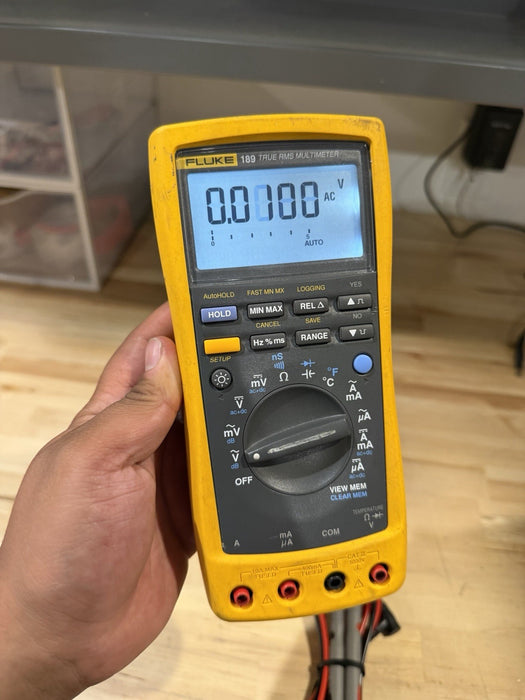 FLUKE 189 TRUE RMS MULTIMETER WITH LEADS & CLIPS TESTED