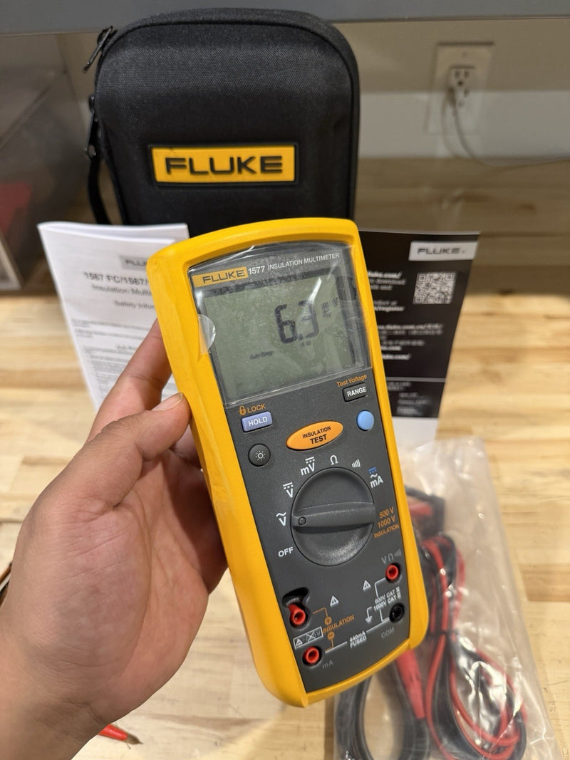 FLUKE 1577 INSULATION MULTIMETER W/ LEADS & CASE TESTED SHIPS FAST NEW