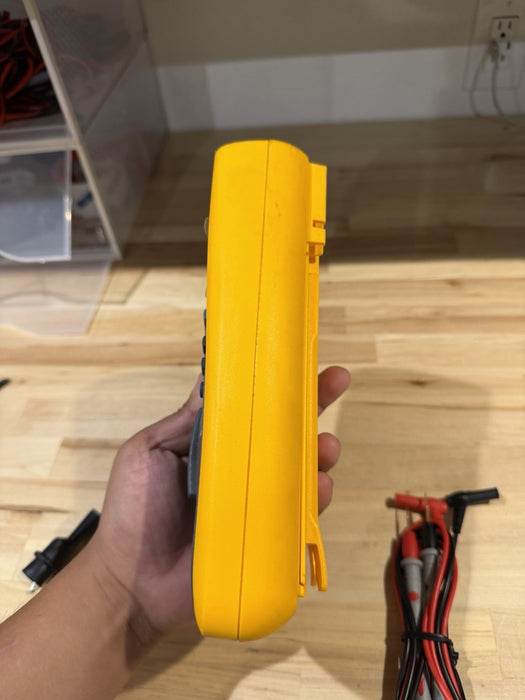 FLUKE 287 TRUE RMS ELECTRONIC LOGGING DIGITAL MULTIMETER W/ LEADS & CLIPS