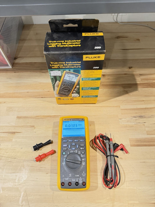 FLUKE 287 TRUE RMS ELECTRONIC LOGGING DIGITAL MULTIMETER WITH LEADS & CLIPS