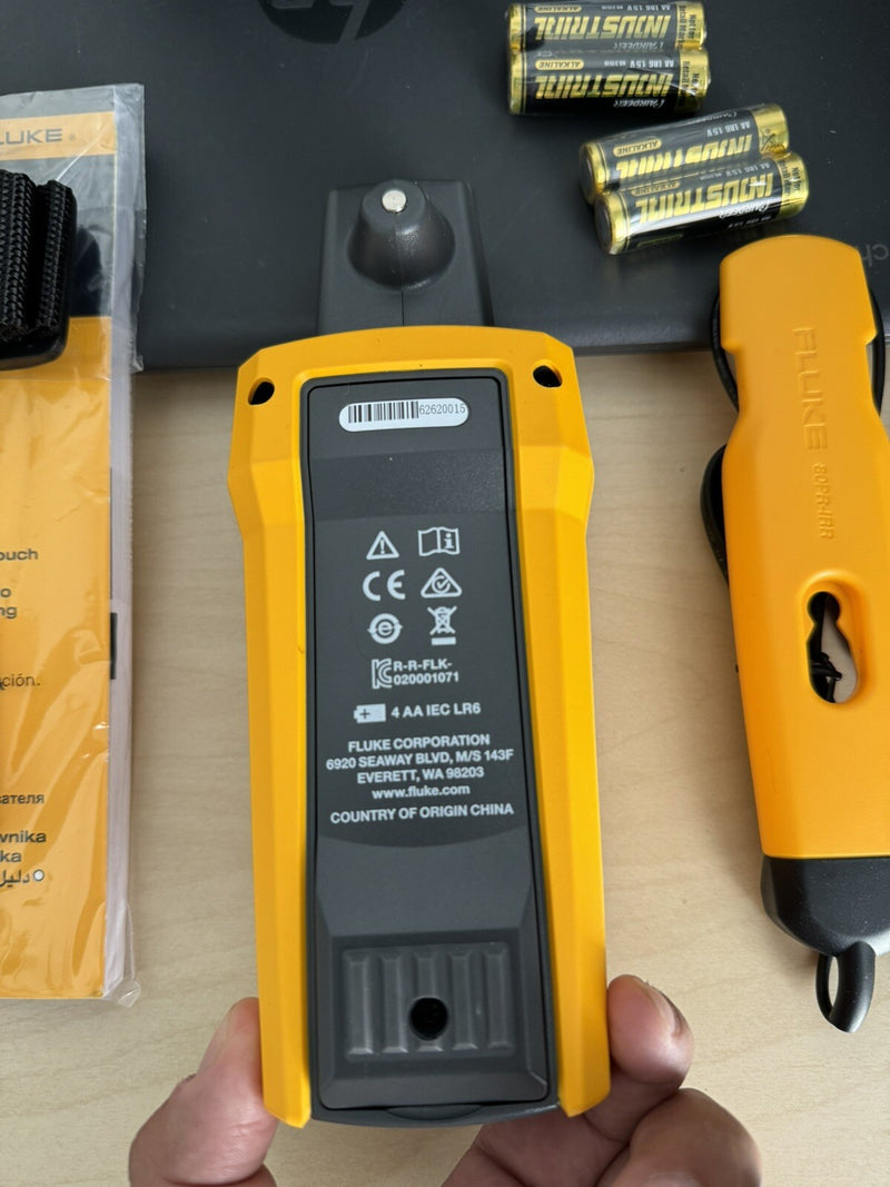 FLUKE IRR1-SOL SOLAR IRRADIANCE MTER WITH CASE