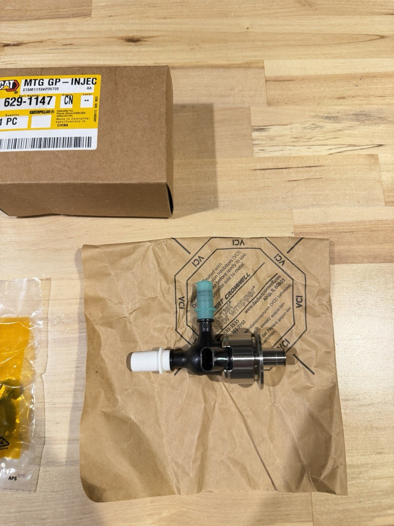 CAT 629-1147 DIESEL EXHAUST FLUID INJECTOR MOUNTING