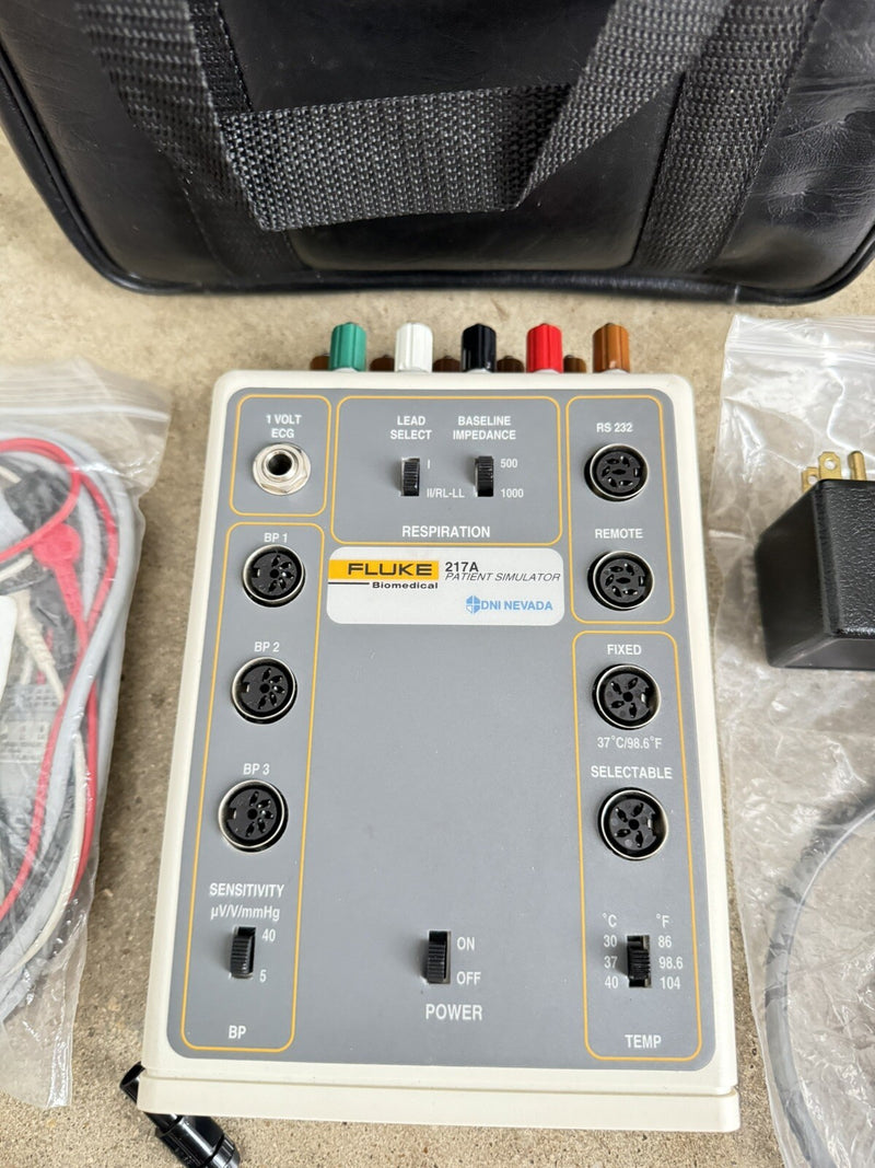 FLUKS 217A PATIENT SIMULATOR WITH ACCESSORIES & BAG