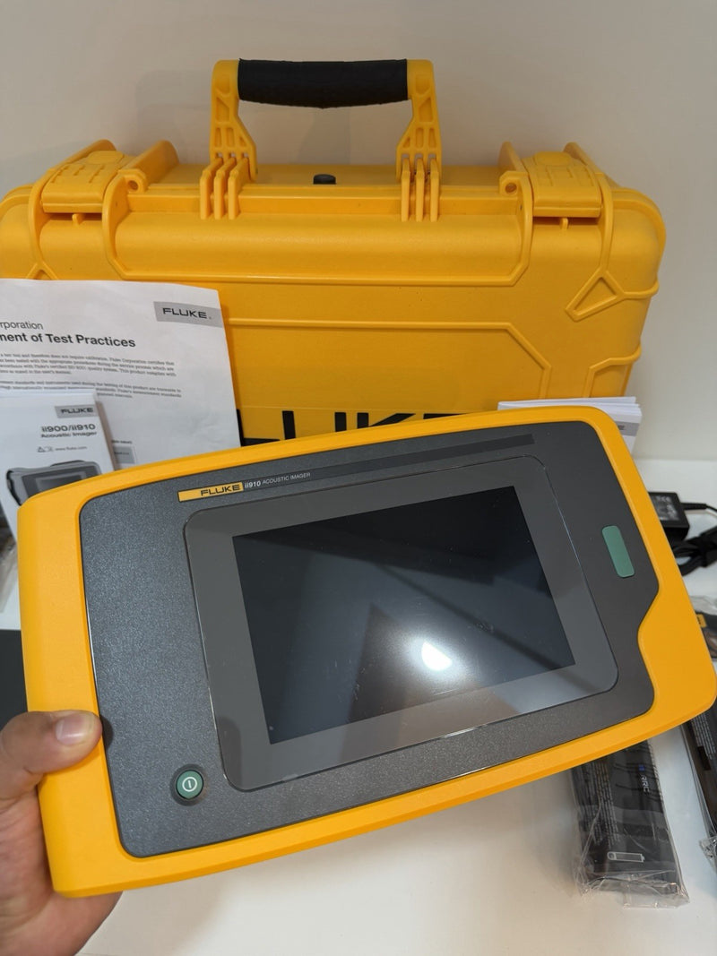 FLUKE ii910 ACOUSTIC IMAGER W/ ACCESSORIES FREE SHIPPING (NEW)