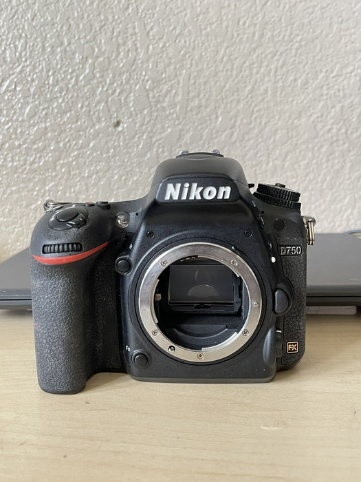 NIKON D750 24.3 MP FULL FRAME DIGITAL SLR CAMERA BLACK BODY ONLY
