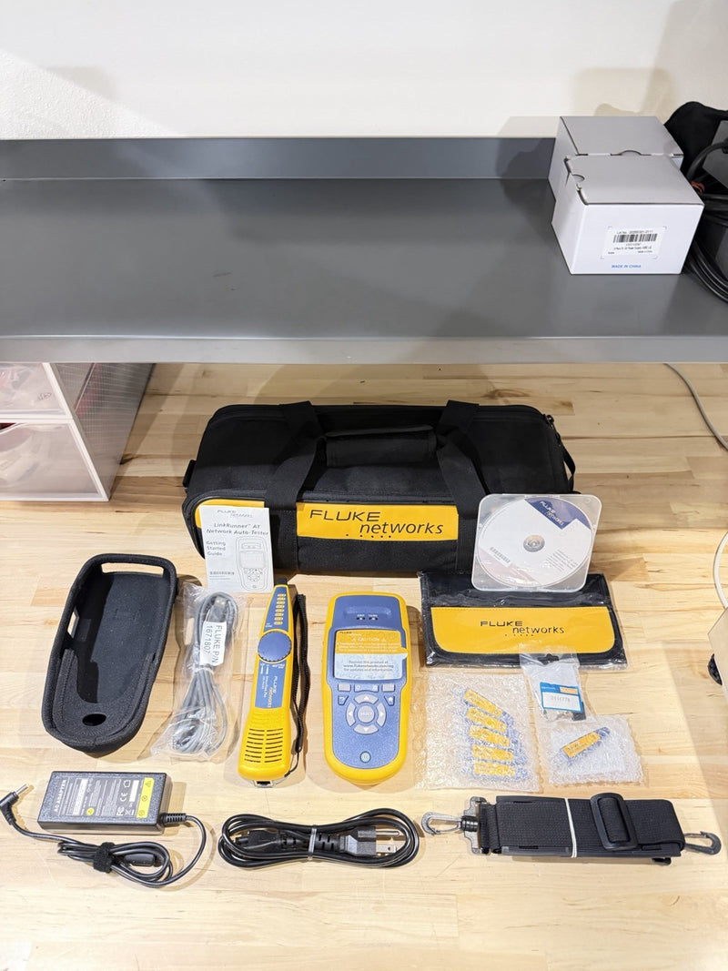 FLUKE NETWORKS LINKRUNNER AT-2000 KIT AUTO TESTER KIT RARE